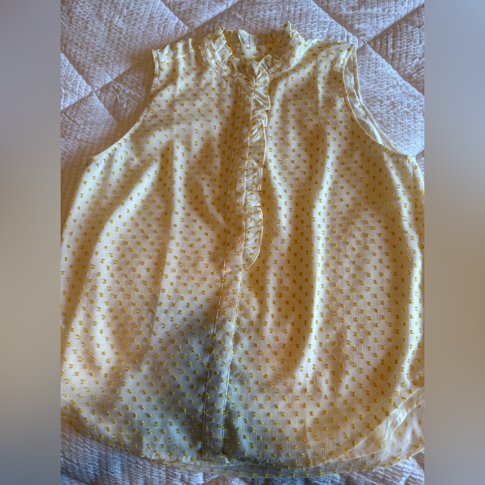 Ann Taylor Sleeveless Blouse - Yellow/Cream size Medium